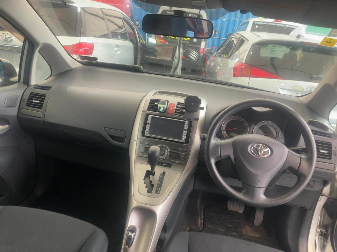 Photo '24' of Toyota Auris