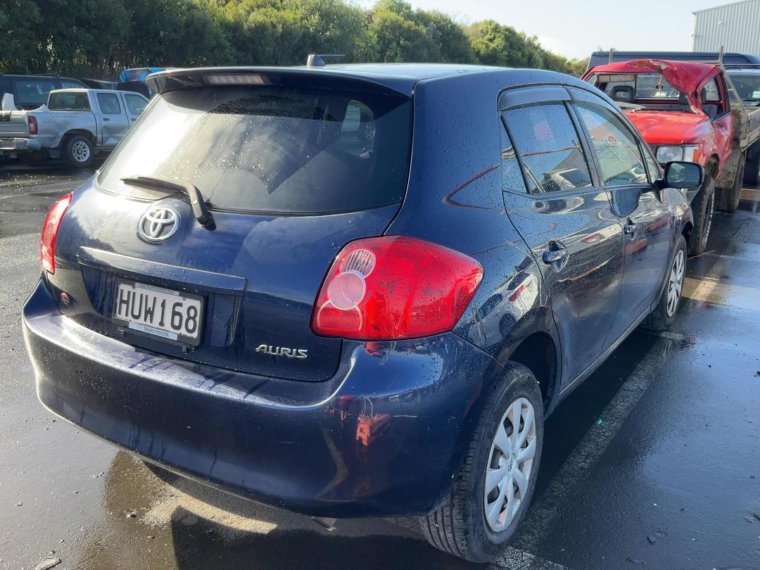 Photo '4' of Toyota Auris Photo '4' of Toyota Auris