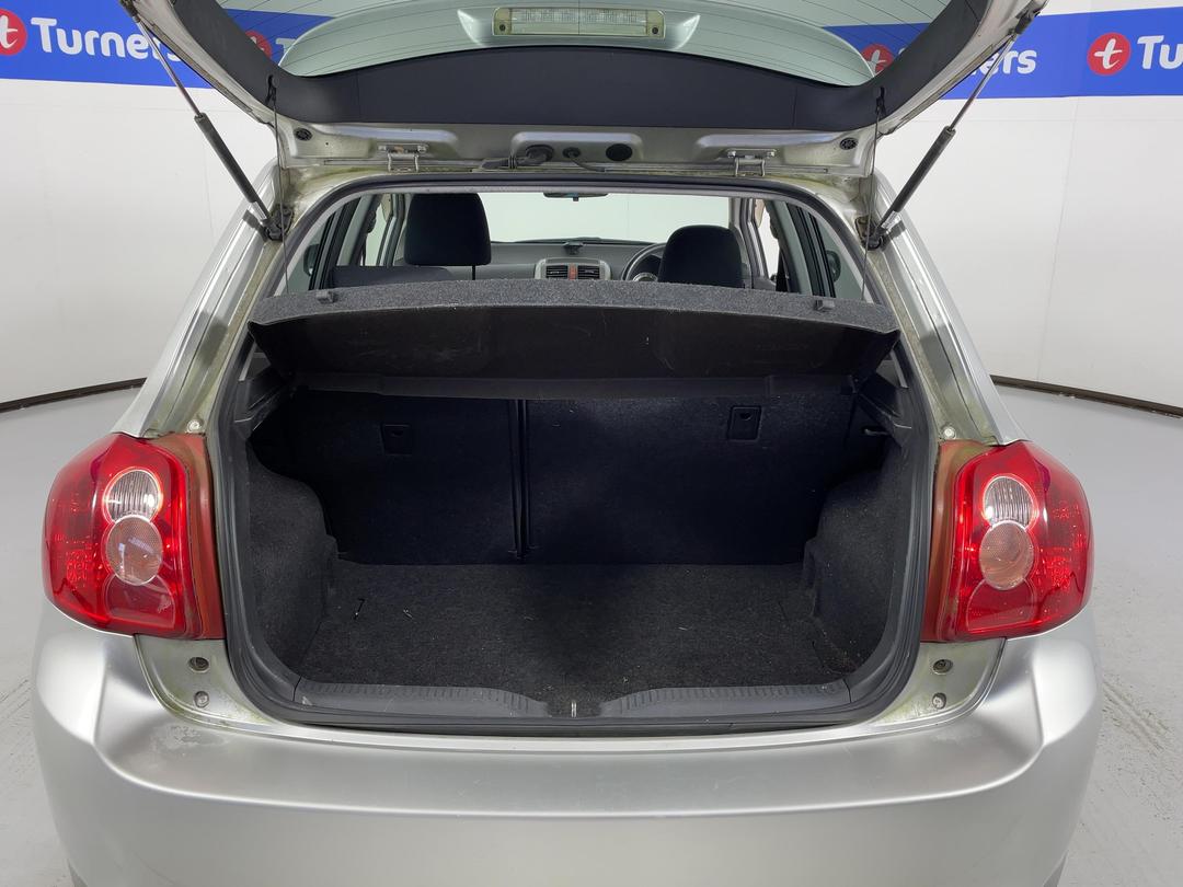 Photo '14' of Toyota Auris
