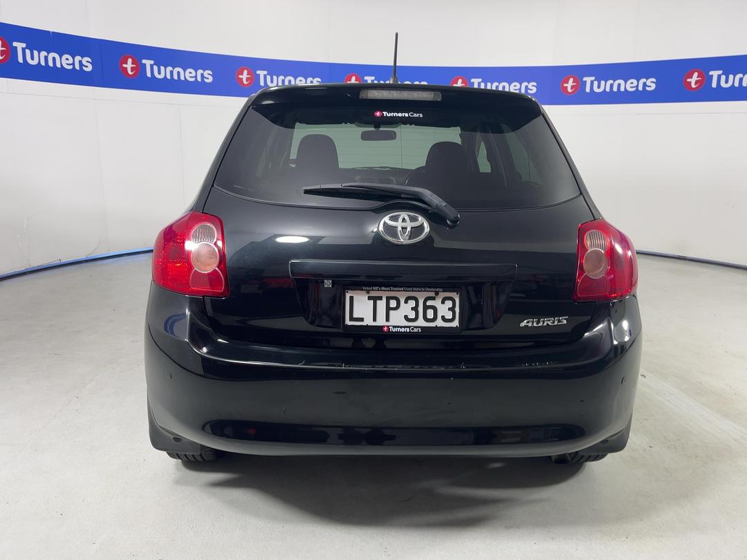 Photo '6' of Toyota Auris