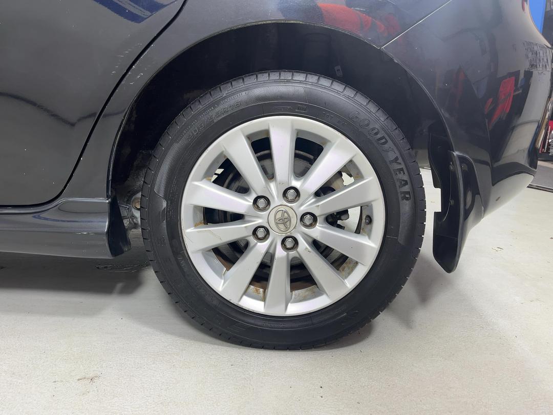 Photo '11' of Toyota Auris