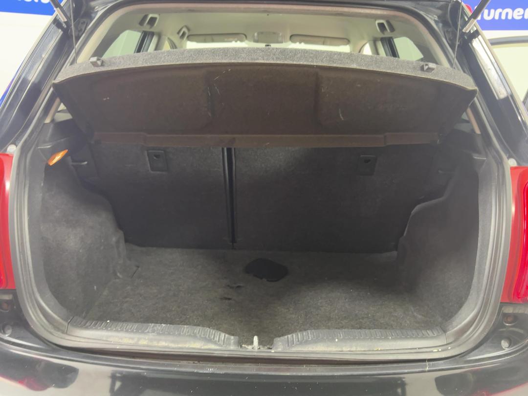 Photo '14' of Toyota Auris