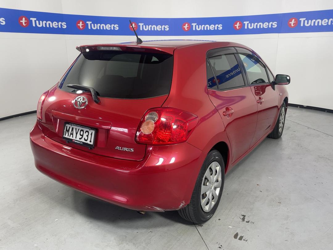 Photo '7' of Toyota Auris