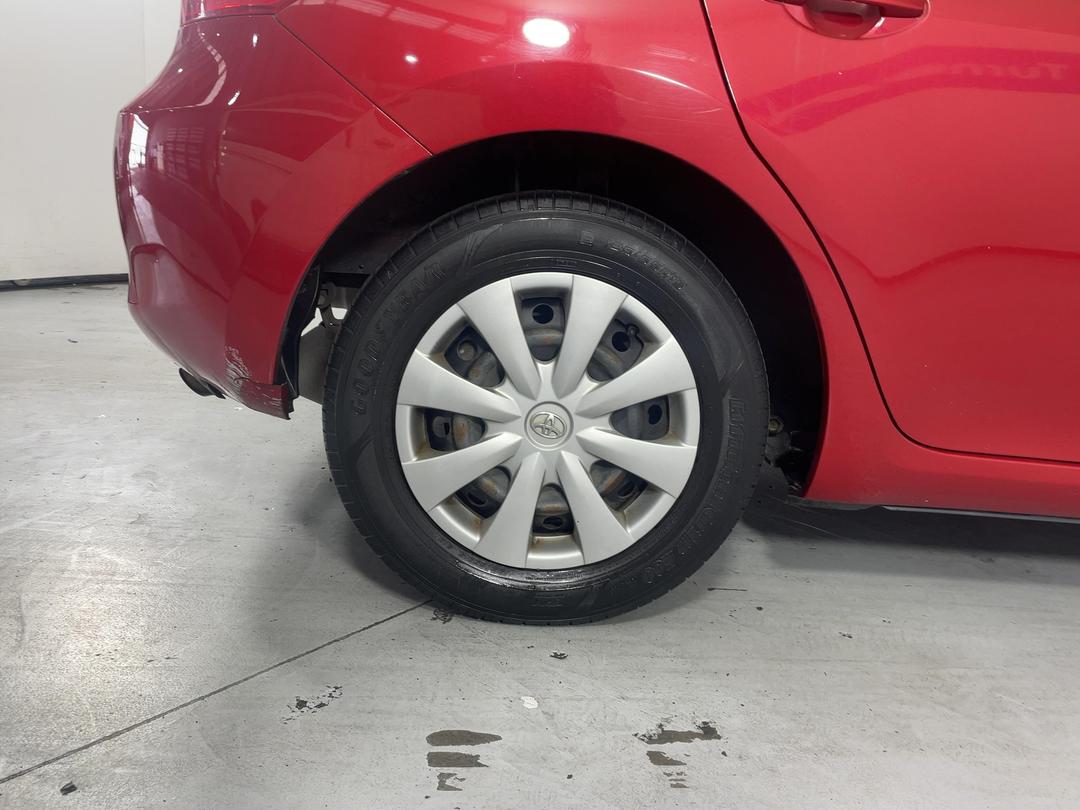 Photo '12' of Toyota Auris