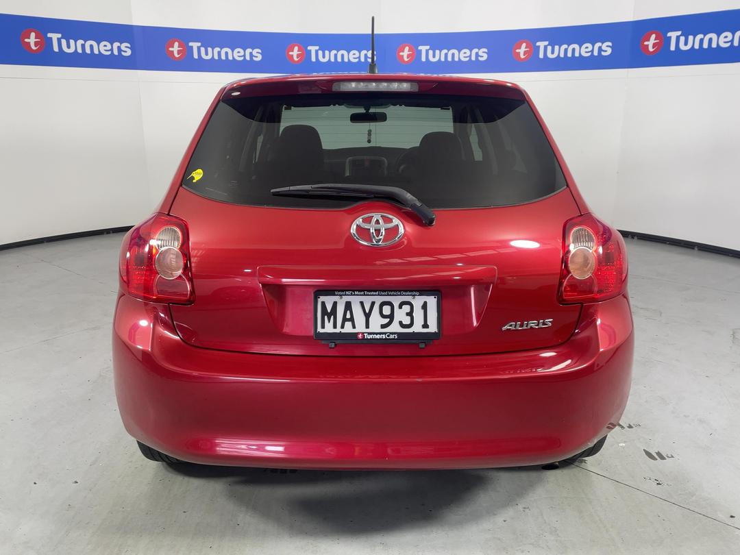 Photo '6' of Toyota Auris