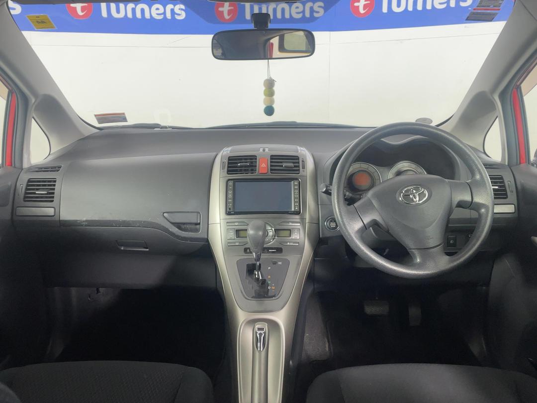 Photo '17' of Toyota Auris