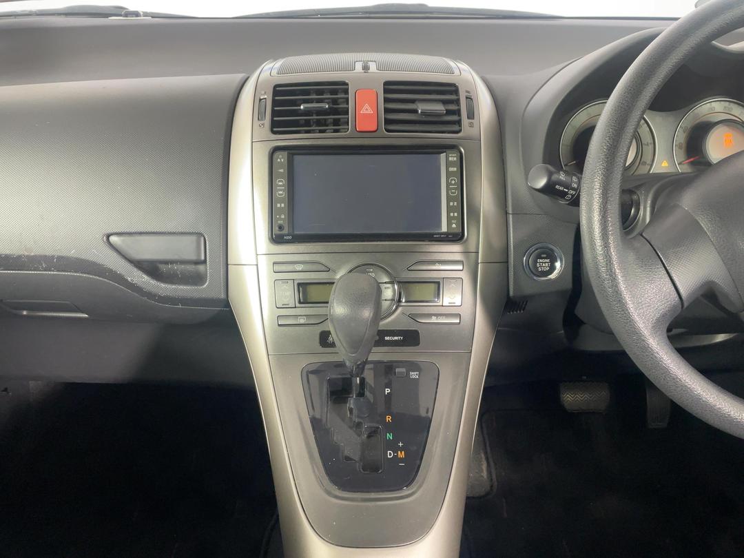 Photo '18' of Toyota Auris