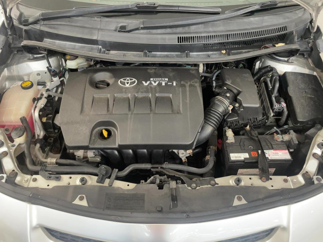 Photo '13' of Toyota Auris