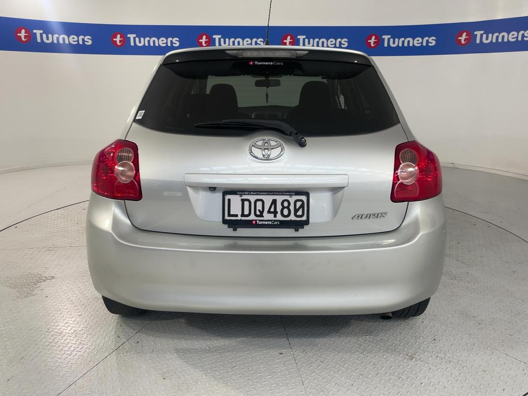 Photo '6' of Toyota Auris