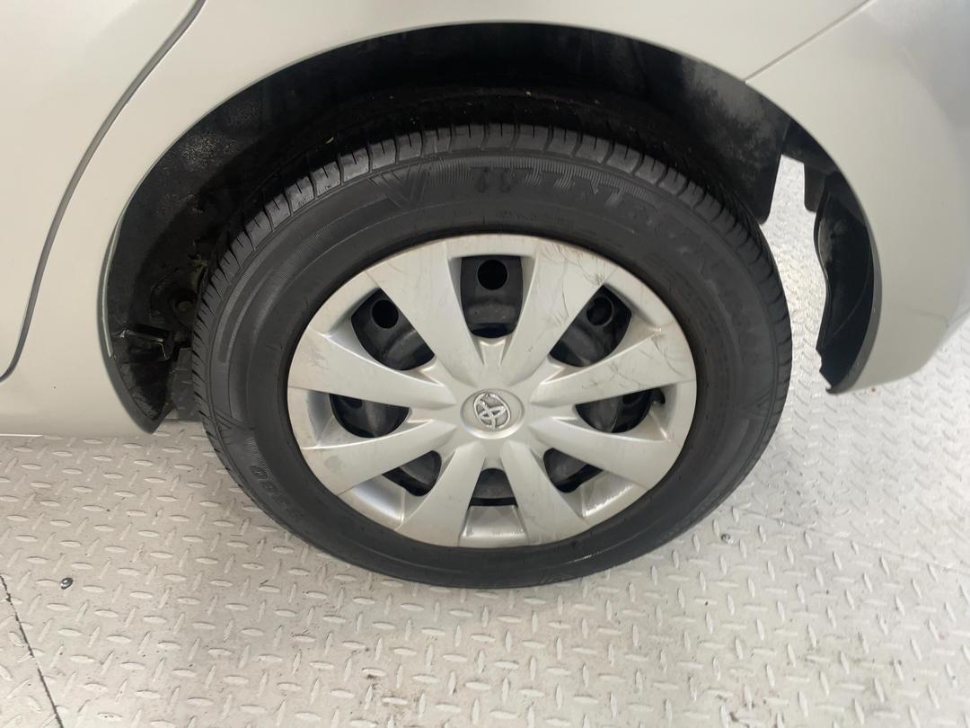 Photo '11' of Toyota Auris