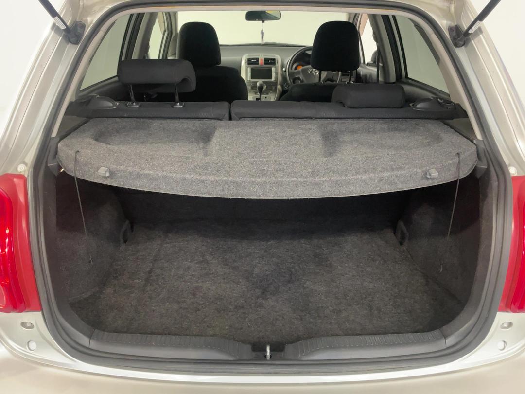 Photo '14' of Toyota Auris