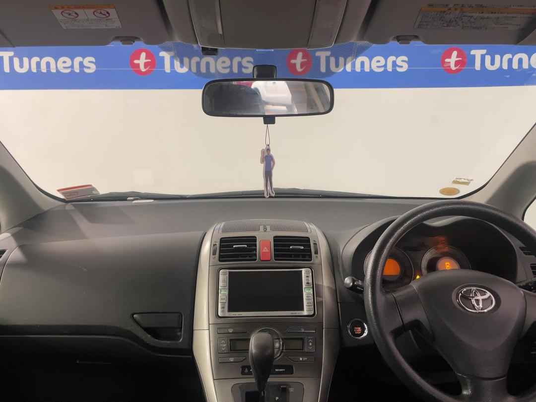 Photo '17' of Toyota Auris