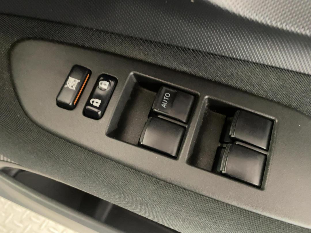 Photo '23' of Toyota Auris