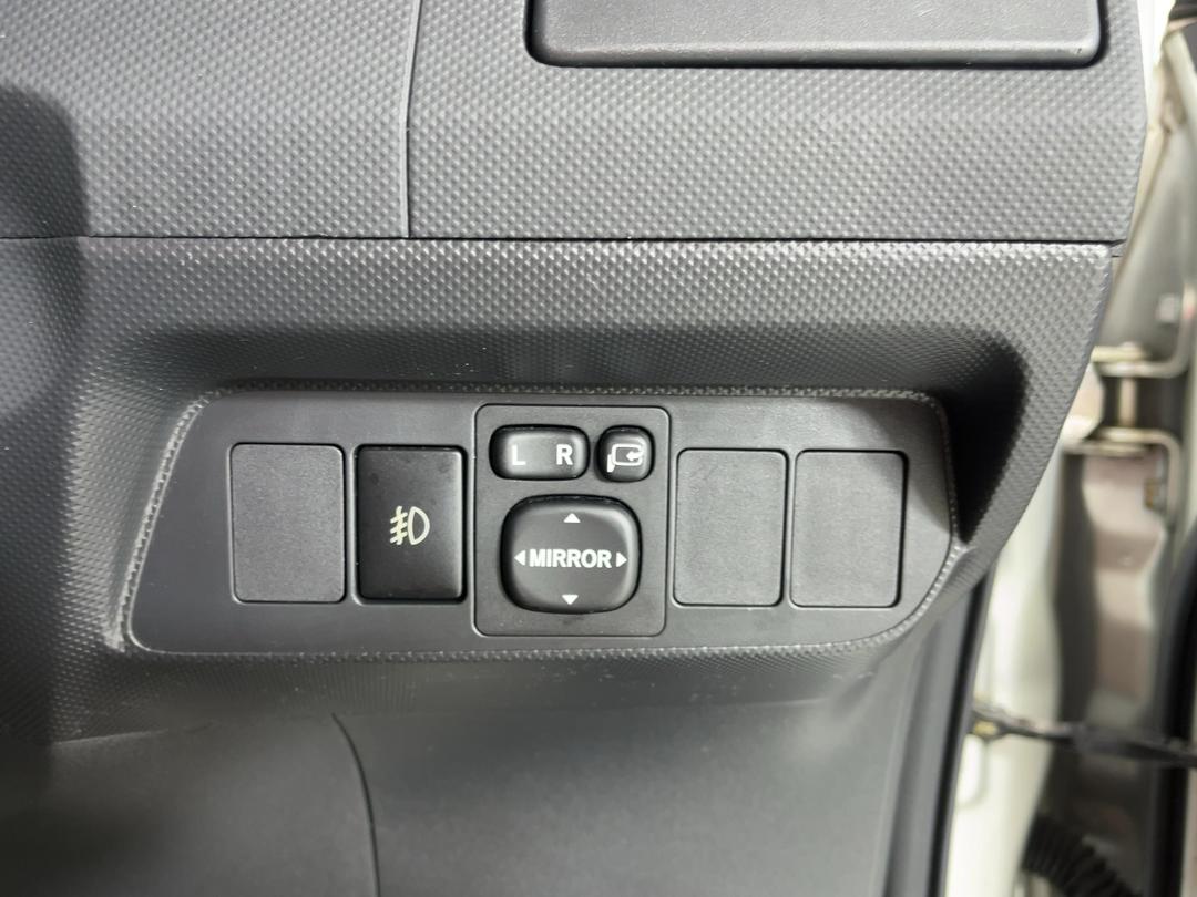 Photo '25' of Toyota Auris
