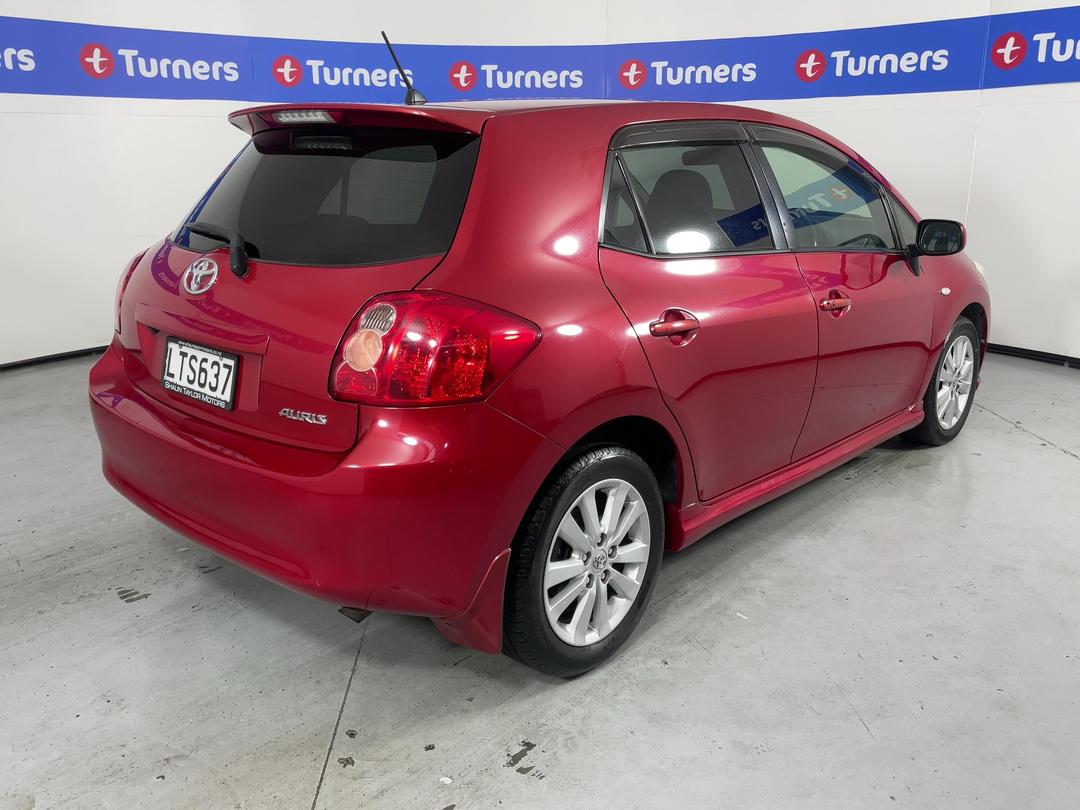 Photo '7' of Toyota Auris