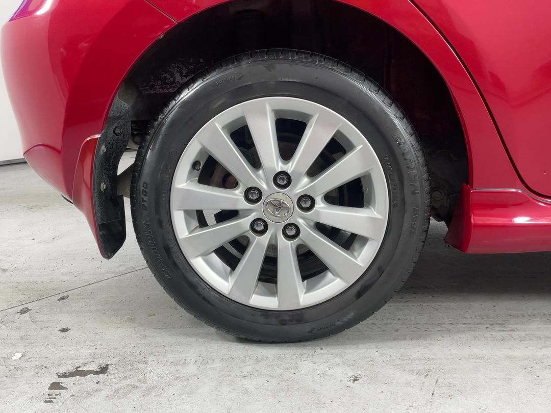 Photo '12' of Toyota Auris