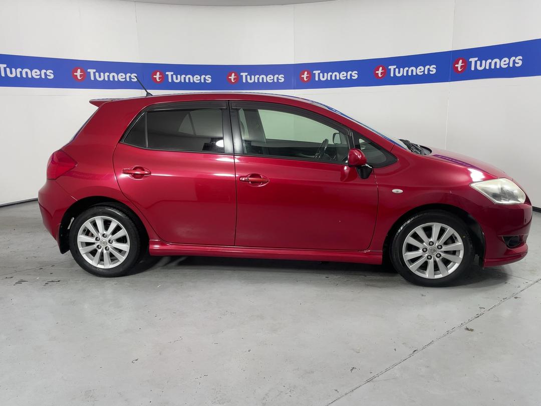 Photo '24' of Toyota Auris
