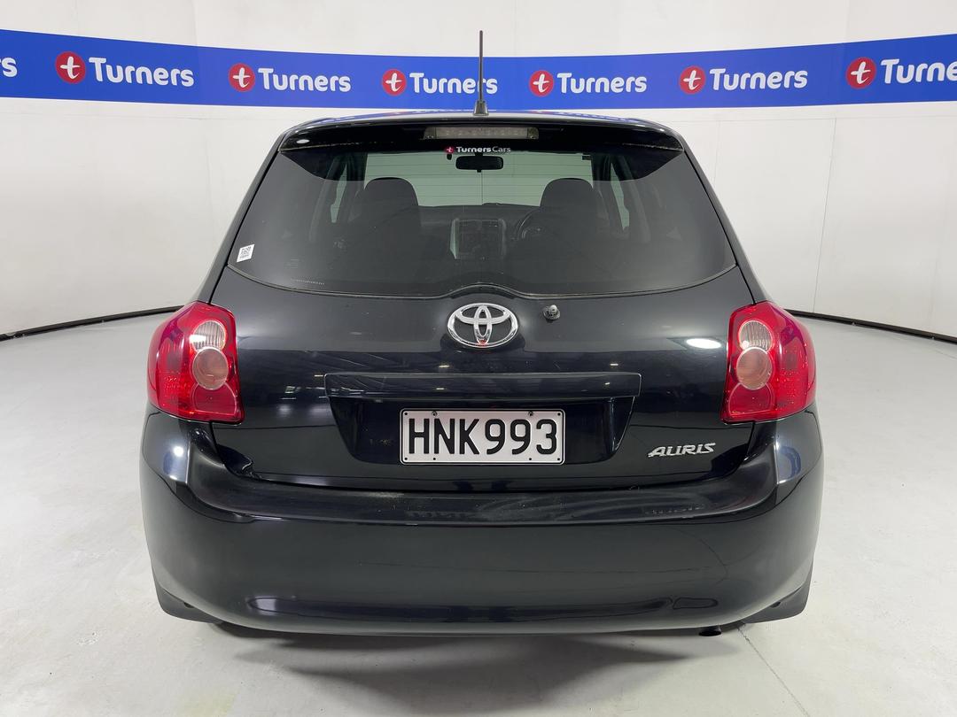 Photo '6' of Toyota Auris