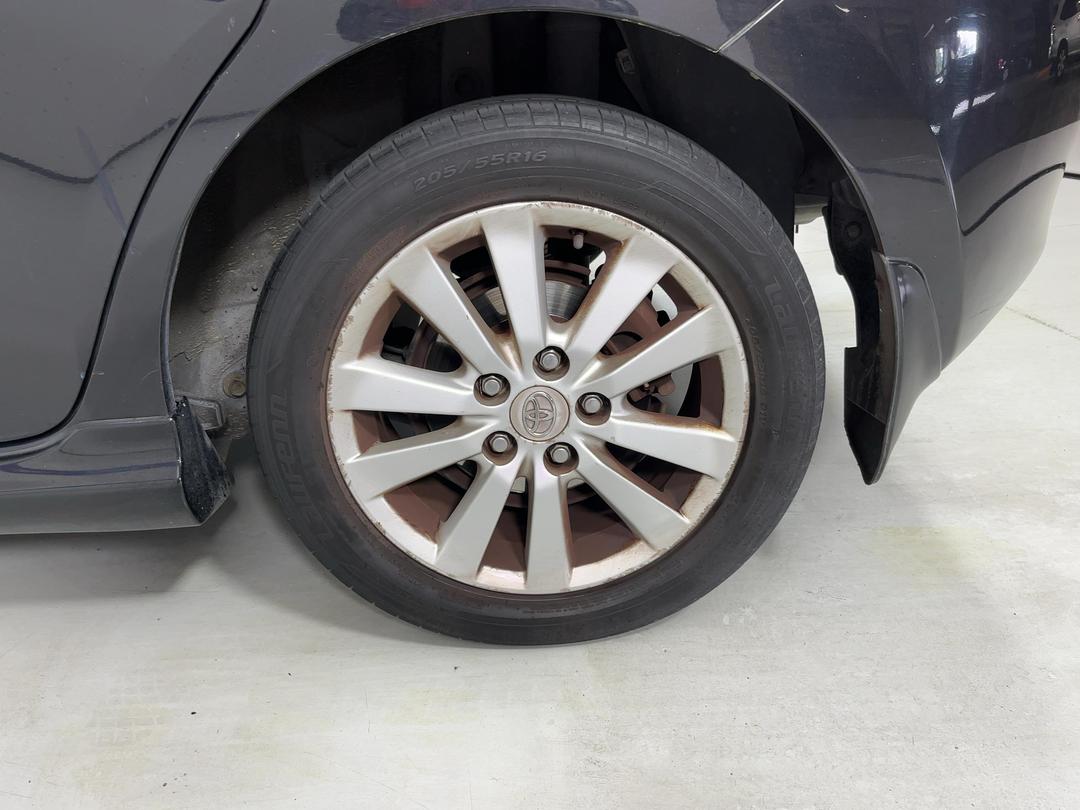 Photo '11' of Toyota Auris