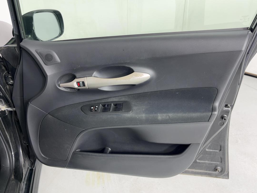 Photo '15' of Toyota Auris