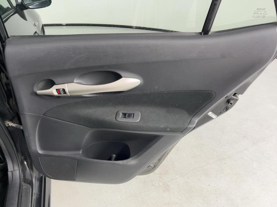 Photo '19' of Toyota Auris