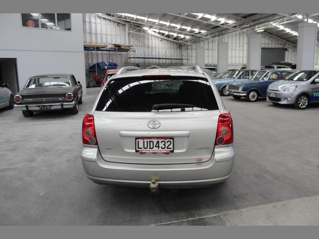 Photo '6' of Toyota Avensis Photo '6' of Toyota Avensis
