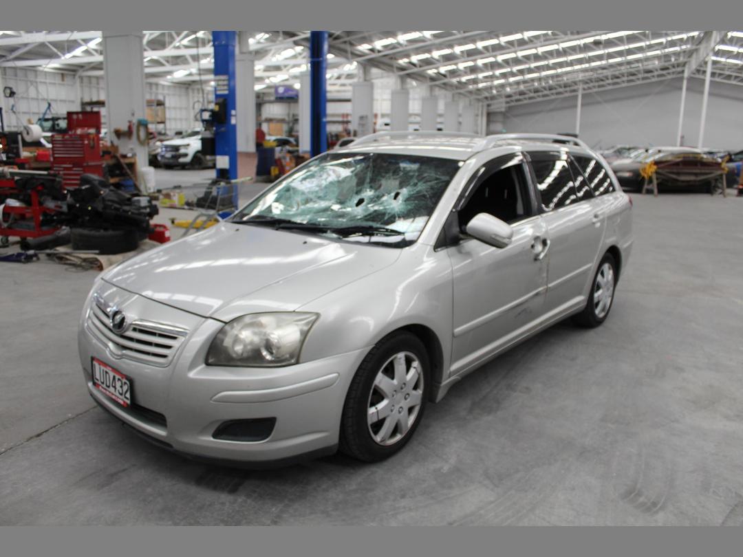 Photo '4' of Toyota Avensis Photo '4' of Toyota Avensis