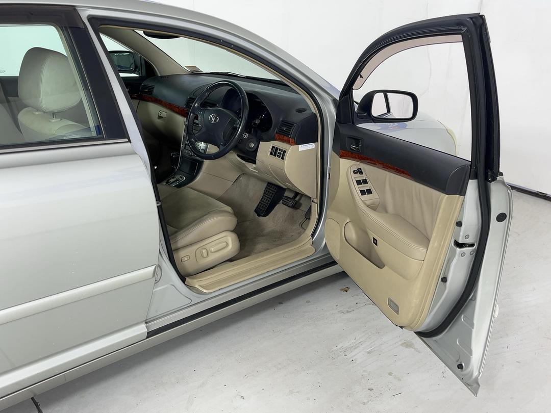 Photo '13' of Toyota Avensis Photo '13' of Toyota Avensis