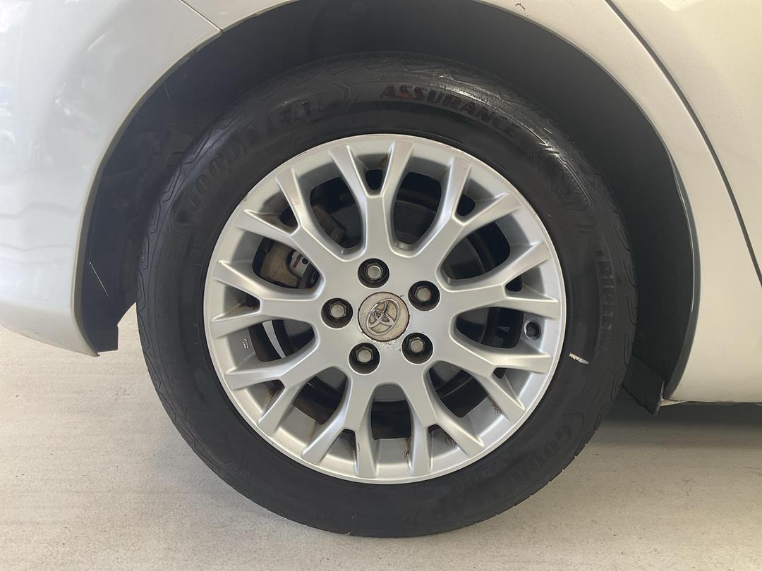 Photo '12' of Toyota Blade