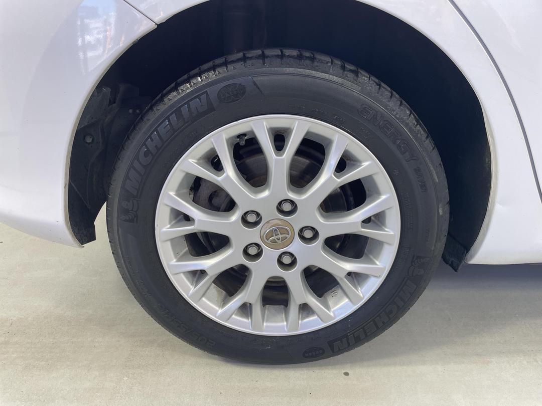 Photo '12' of Toyota Blade