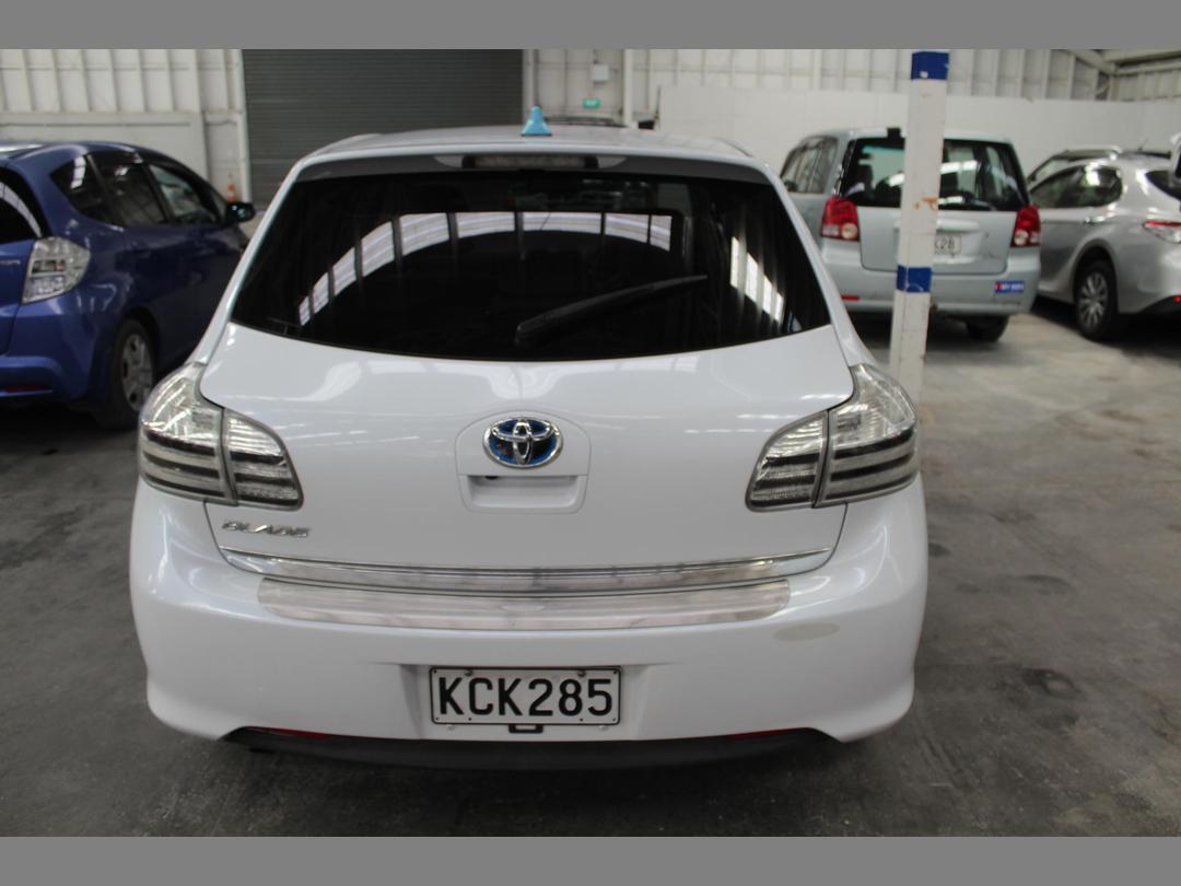 Photo '4' of Toyota Blade