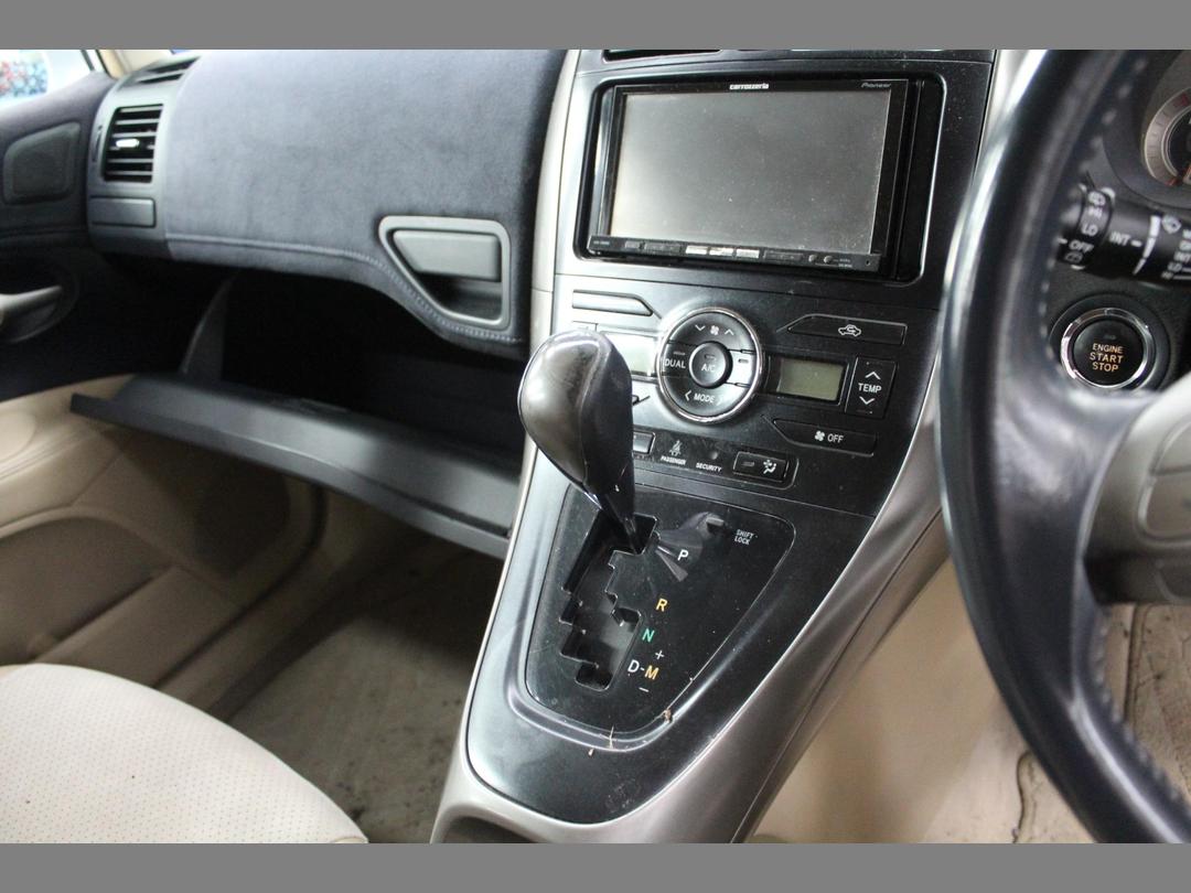 Photo '12' of Toyota Blade