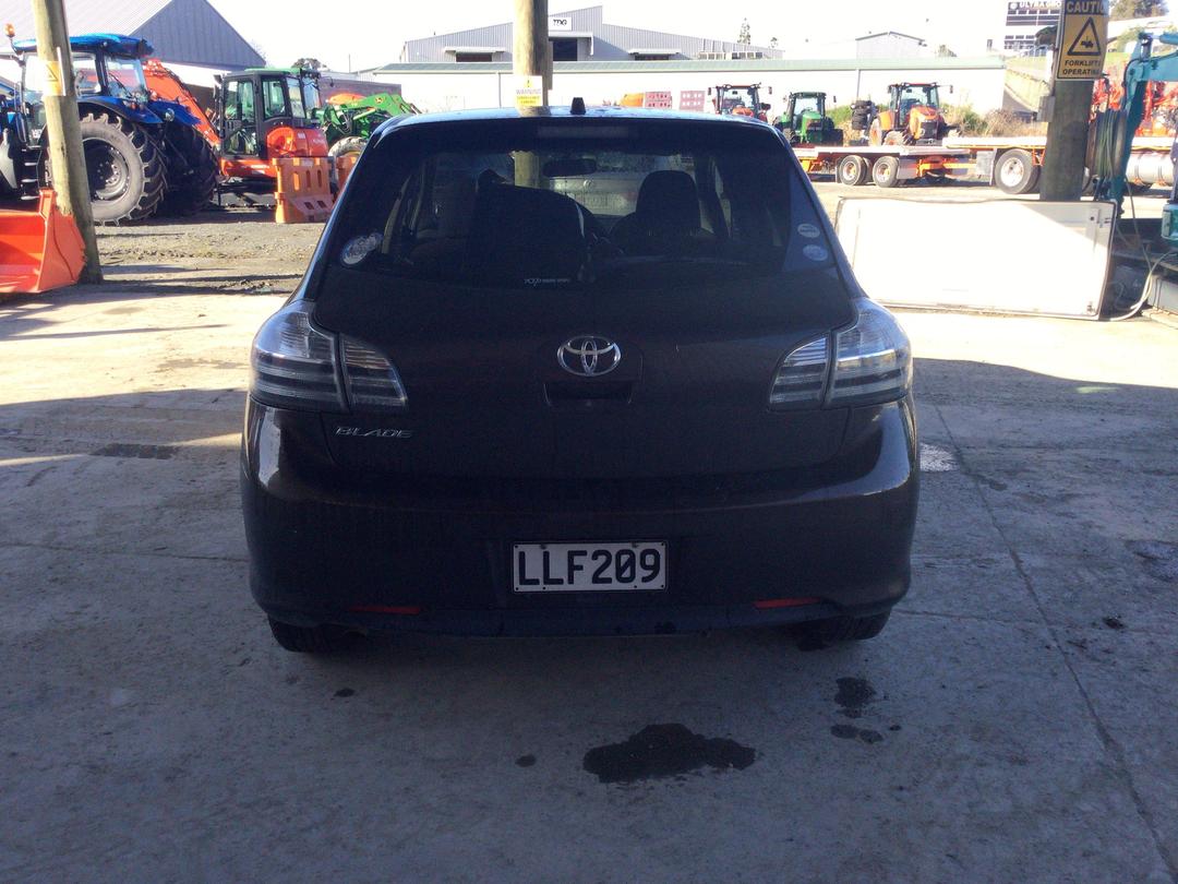 Photo '4' of Toyota Blade