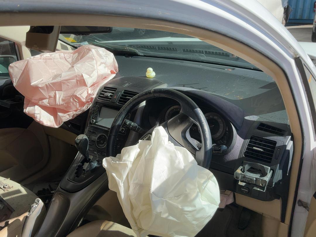 Photo '15' of Toyota Blade Photo '15' of Toyota Blade