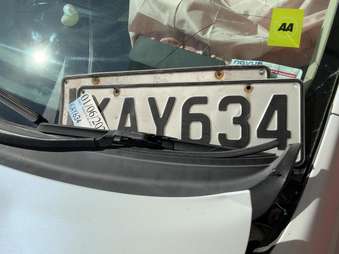 Photo '26' of Toyota Blade Photo '26' of Toyota Blade