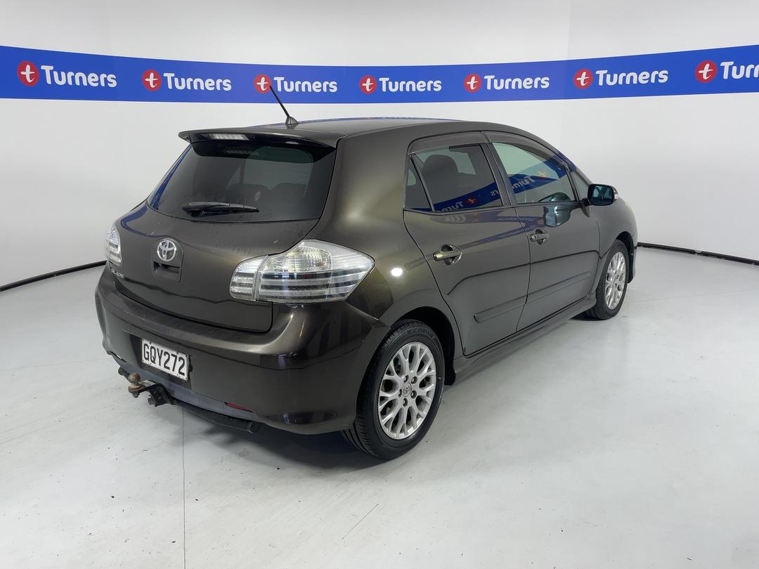 Photo '6' of Toyota Blade Photo '6' of Toyota Blade