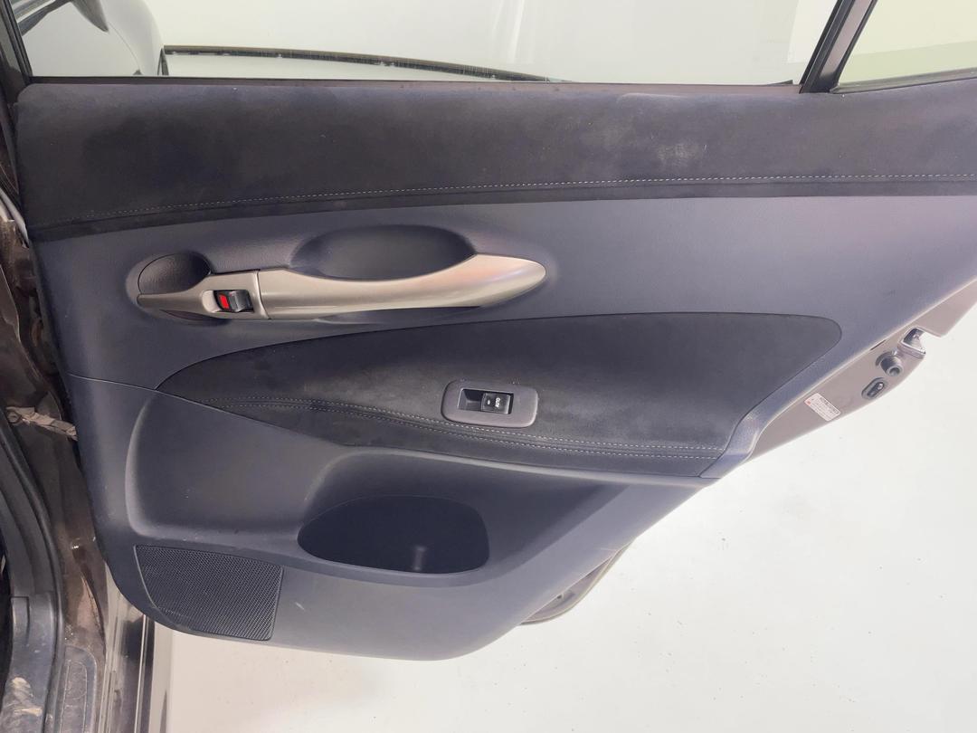 Photo '17' of Toyota Blade Photo '17' of Toyota Blade