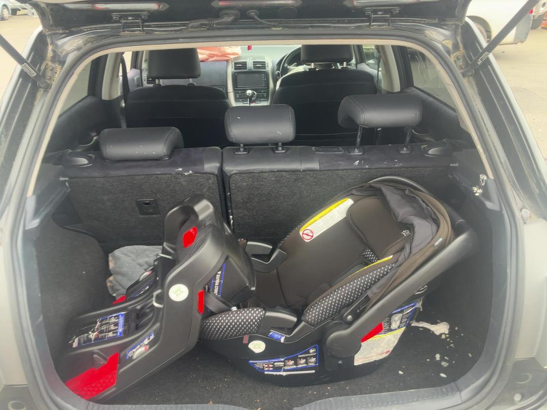 Photo '18' of Toyota Blade Photo '18' of Toyota Blade