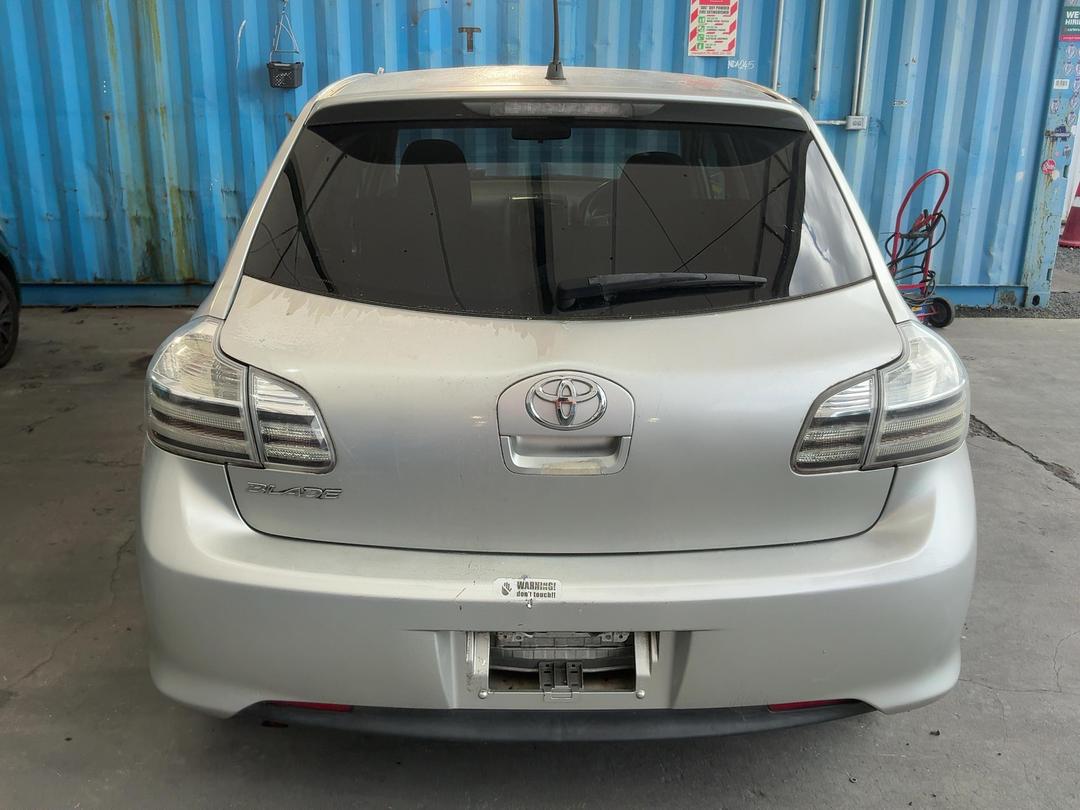 Photo '12' of Toyota Blade Photo '12' of Toyota Blade