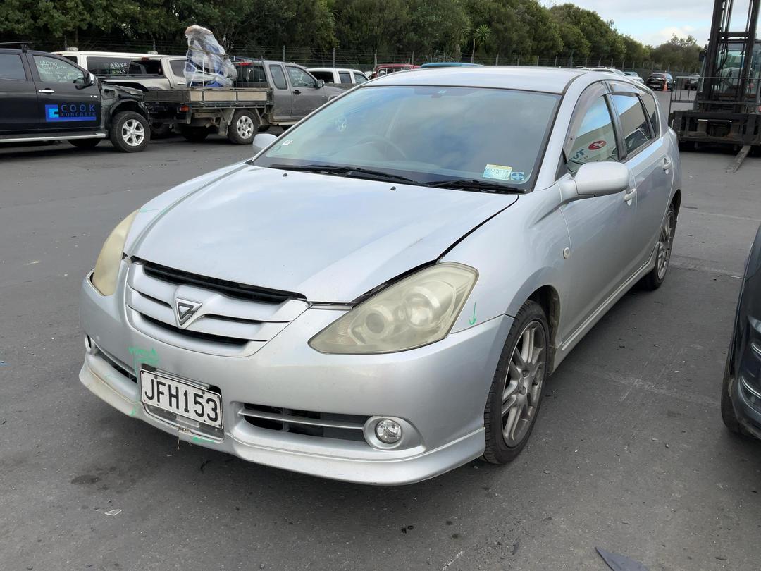 Photo '2' of Toyota Caldina Photo '2' of Toyota Caldina