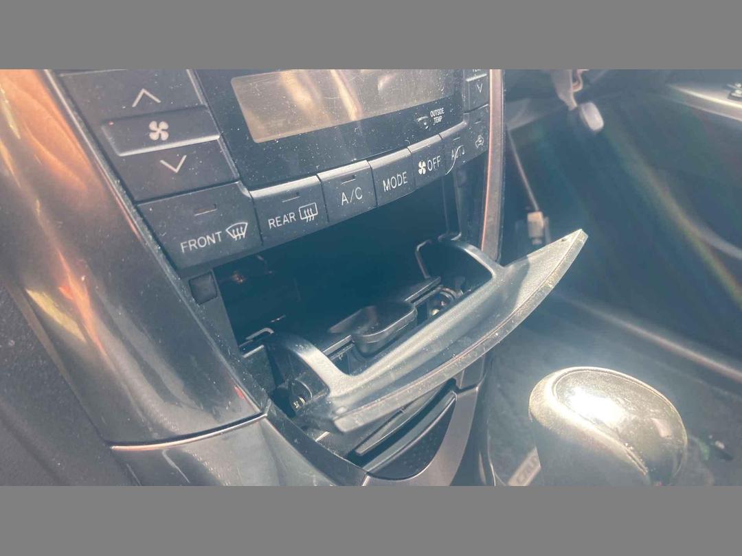 Photo '30' of Toyota Caldina Photo '30' of Toyota Caldina