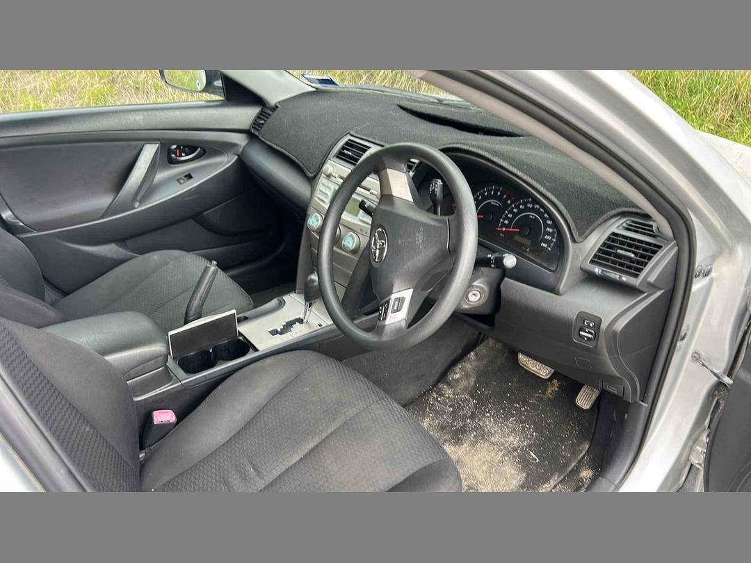 Photo '6' of Toyota Camry GL