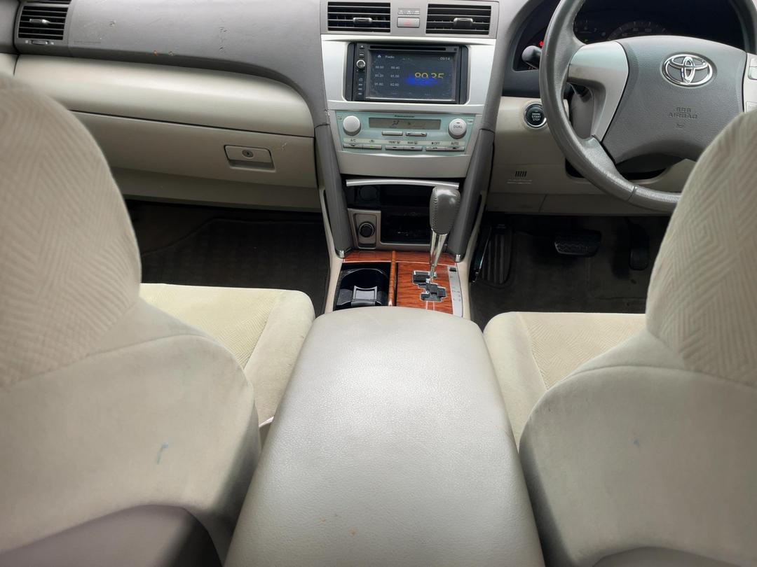 Photo '16' of Toyota Camry Photo '16' of Toyota Camry