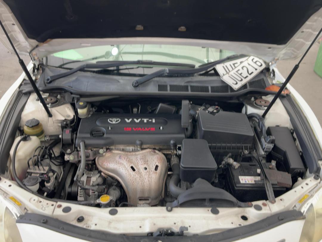 Photo '16' of Toyota Camry