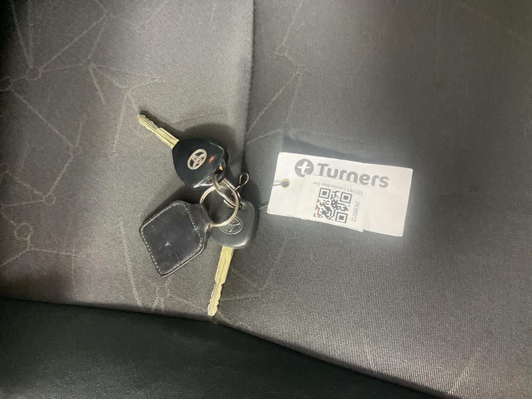 Photo '22' of Toyota Corolla