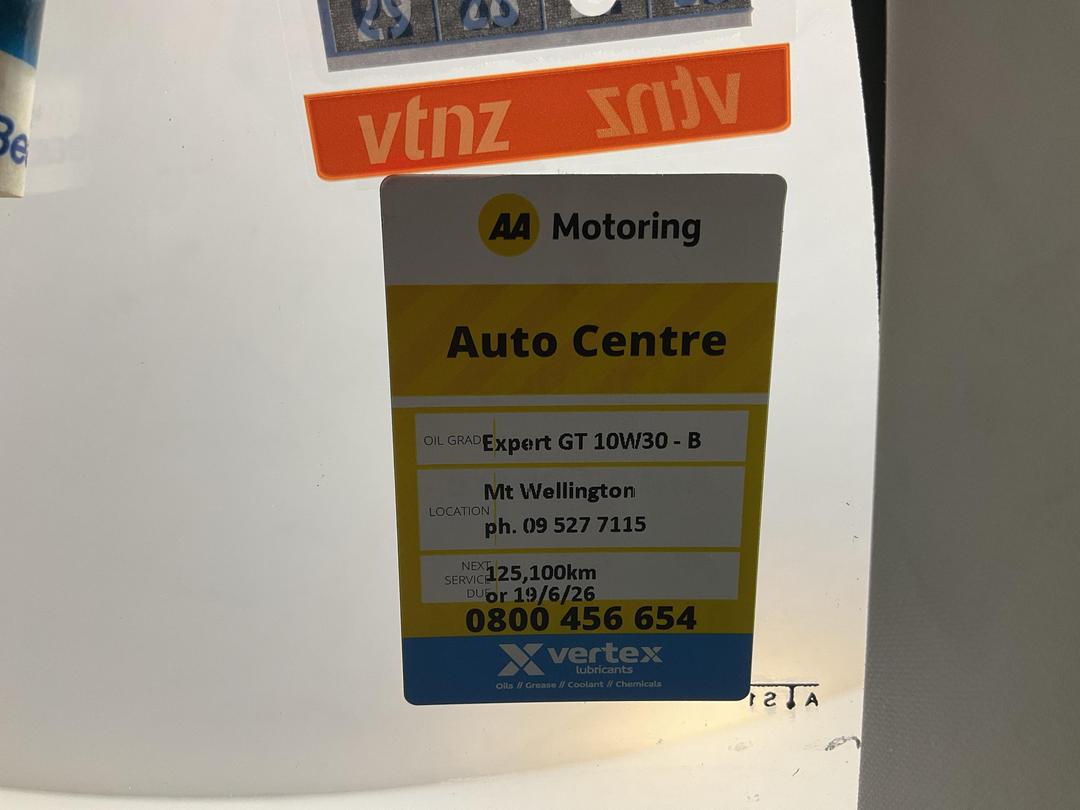 Photo '23' of Toyota Corolla