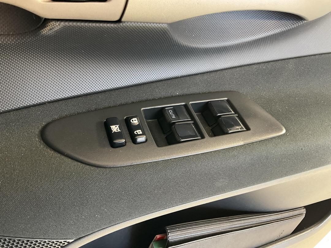 Photo '27' of Toyota Corolla