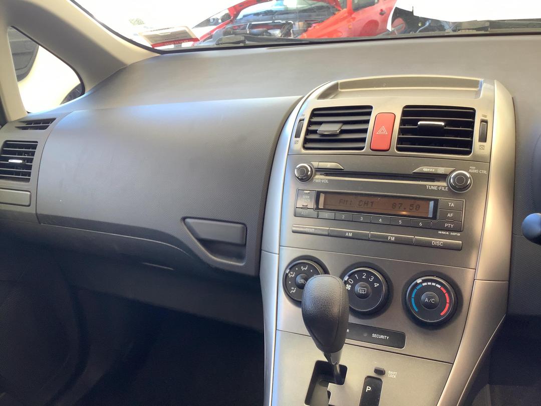 Photo '16' of Toyota Corolla GX