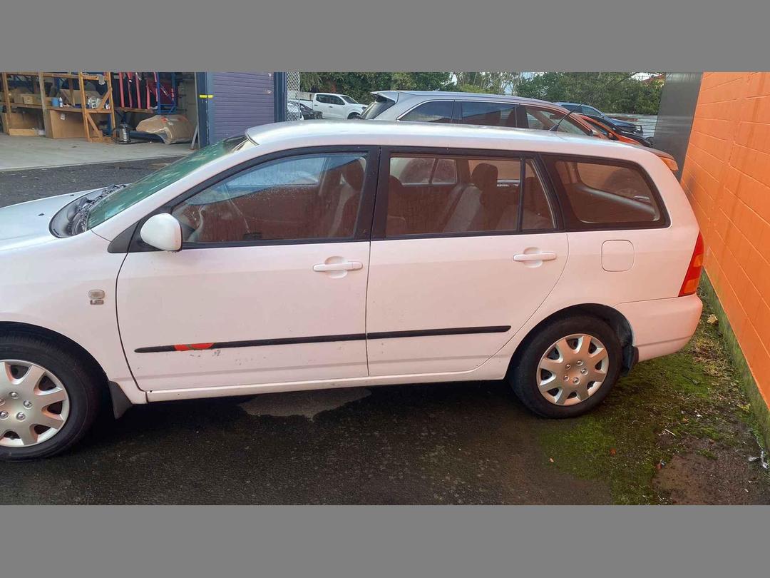 Photo '4' of Toyota Corolla GL