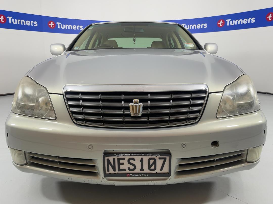 Photo '2' of Toyota Crown